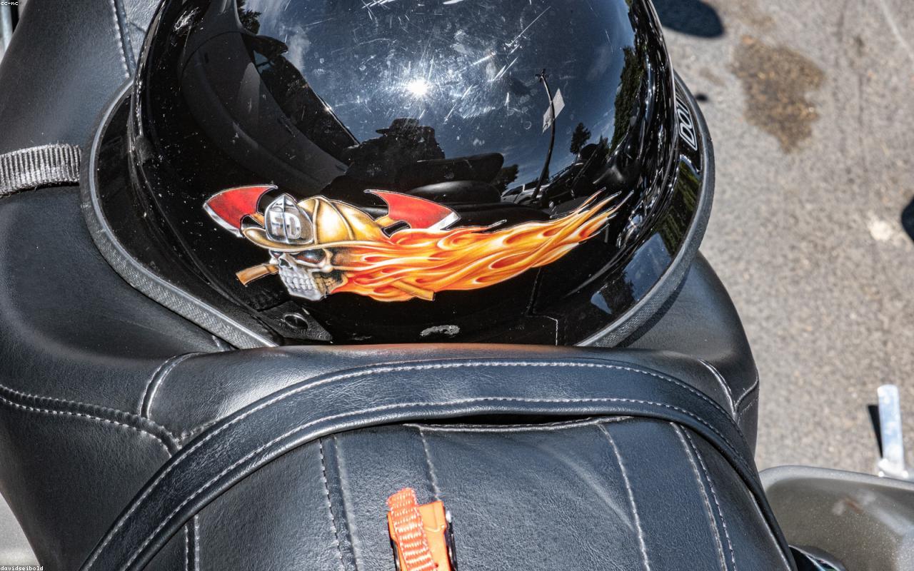 Mesh vs Bluetooth, explained for riders